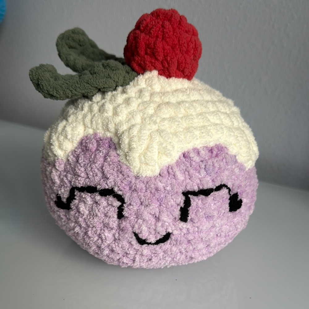 Crochet Plum Pudding
